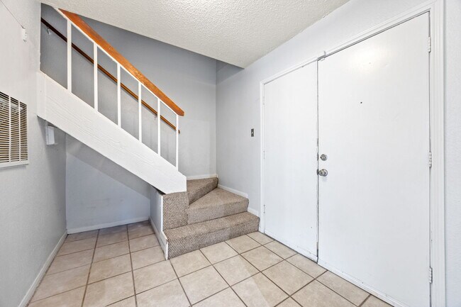 Building Photo - 4203 Tierra Dr