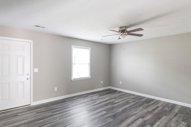 Building Photo - 202 S Keeneland Dr
