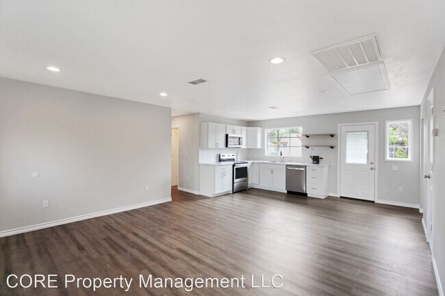 Building Photo - 1522 N Pennington Dr