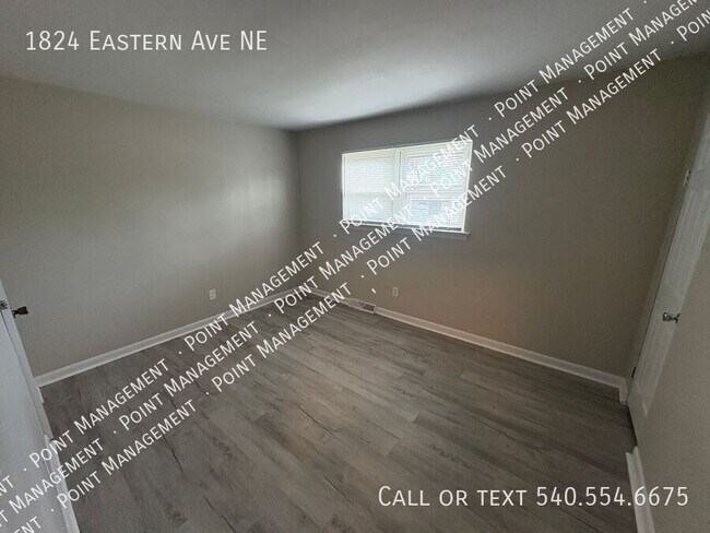 Foto del edificio - 1824 Eastern Ave NE