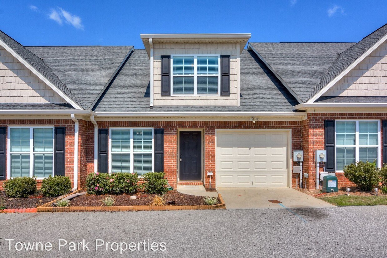 3 br, 3 bath House 126 Grove Landing Ct House Rental in Grovetown