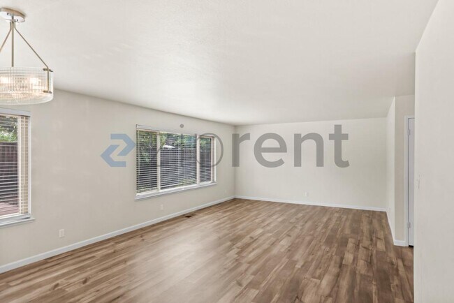 Building Photo - Unit
