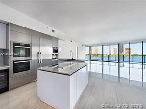 Foto del edificio - 5000 Island Estates Dr