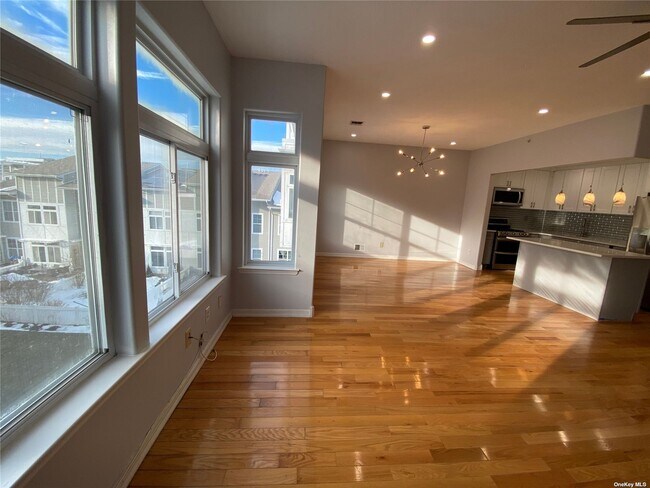 Building Photo - 211 Beach Breeze Ln