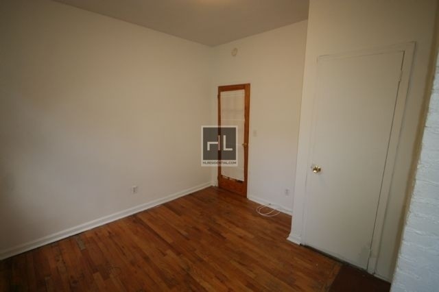 Building Photo - East 9th Street