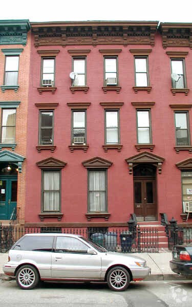 Foto del edificio - 161 India St