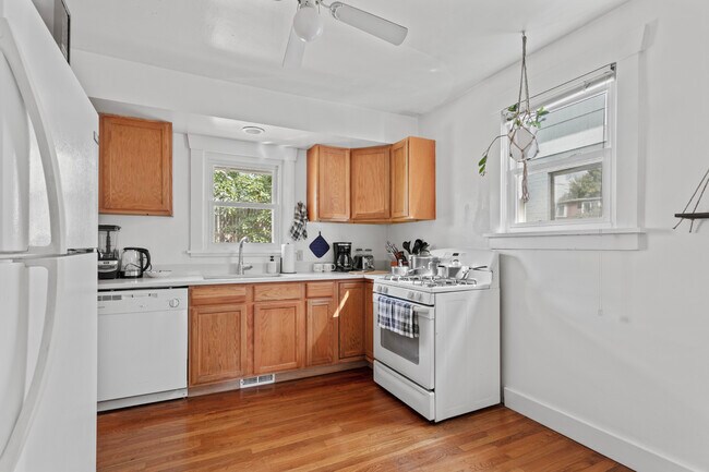 Foto del edificio - 3234 S Pearl St