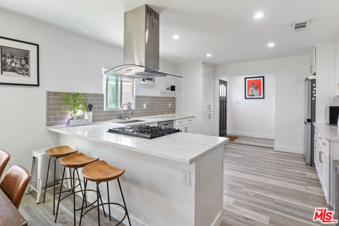 Foto principal - 6023 3rd Ave