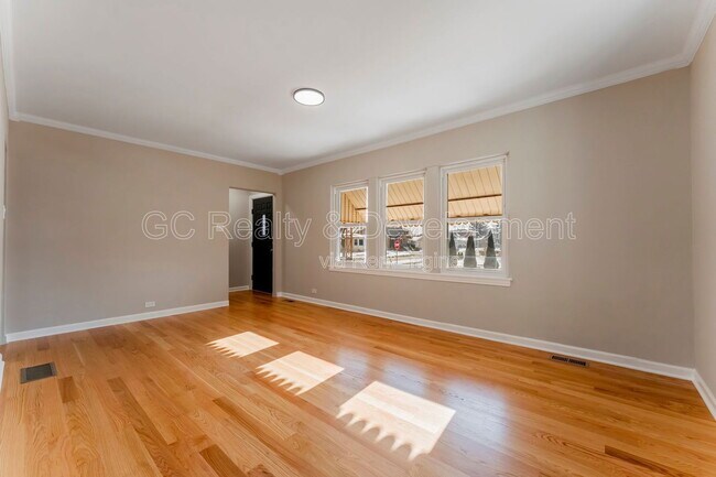 Foto del edificio - 3303 Division St