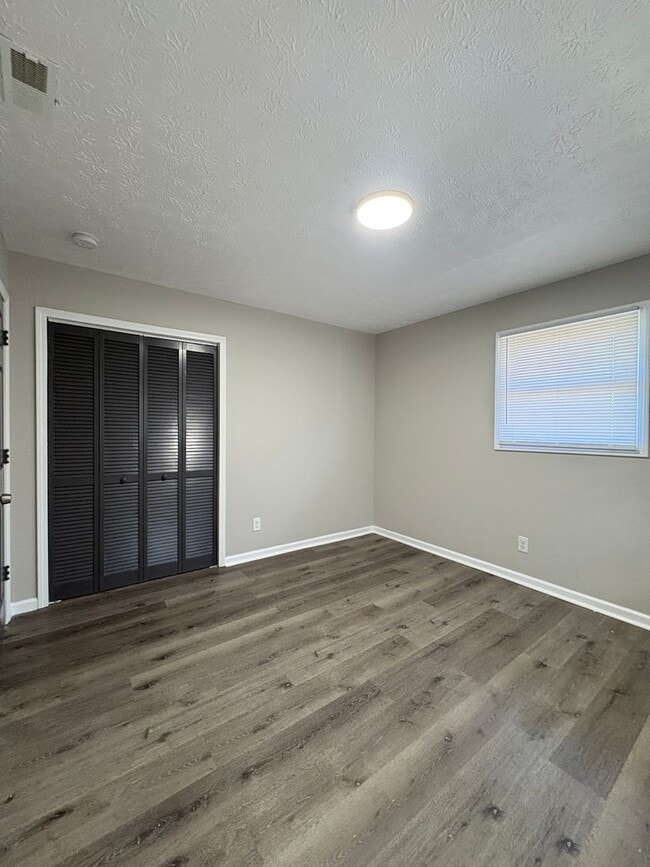 Foto del edificio - Welcome Home to Bellagio South Living: Where Comfort Meets Convenience