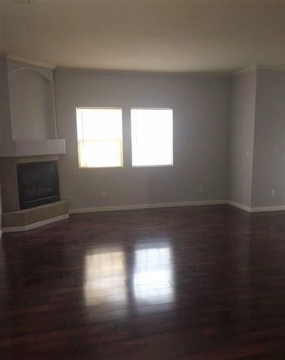 Sala de estar - 3517 T St