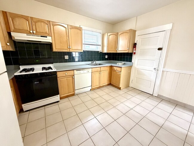 Building Photo - 8 Berkeley St