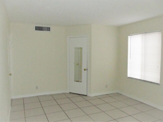 Foto del edificio - 150 Pineview Rd