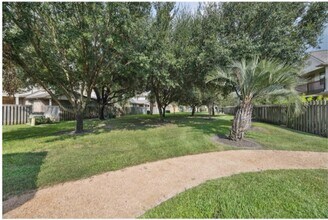 Building Photo - 6426 E Linpar Ct