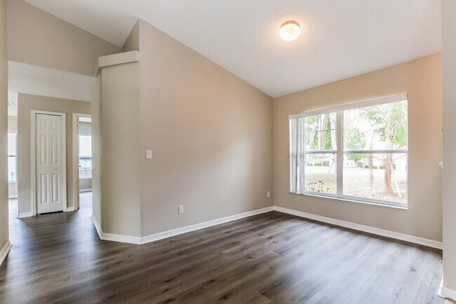 Foto del edificio - 13117 Moonflower Ct