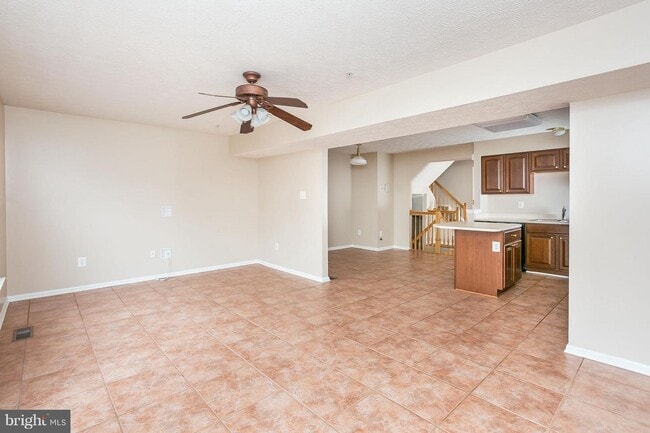 Building Photo - 9892 Bayline Cir