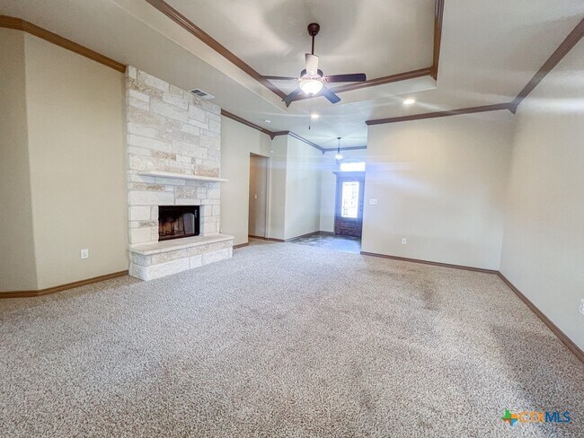 Foto del edificio - 700 Cosper Creek Dr