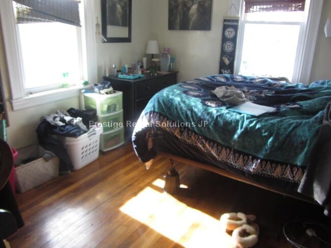 Foto del edificio - 33 Lourdes Ave