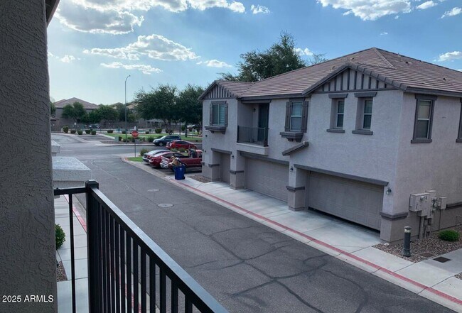 Foto del edificio - 1265 S Aaron