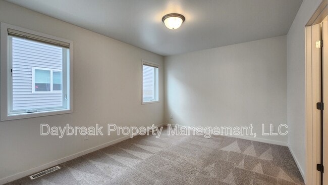 Building Photo - 2584 66th Ave S