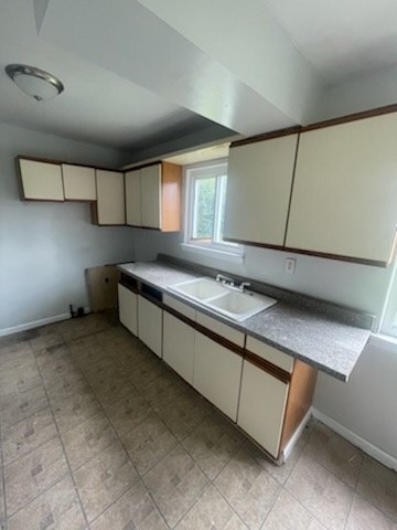 Foto del edificio - 3-Bedroom Home on Stiffler Rd in Flint - C...