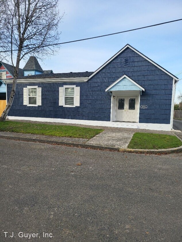 Primary Photo - 4 br, 2.5 bath House - 856 NW Folsom St
