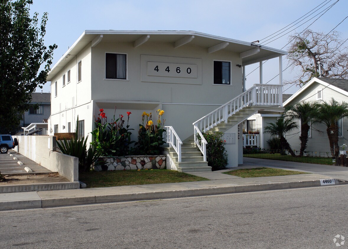 Building Photo - 4460 W 131st St