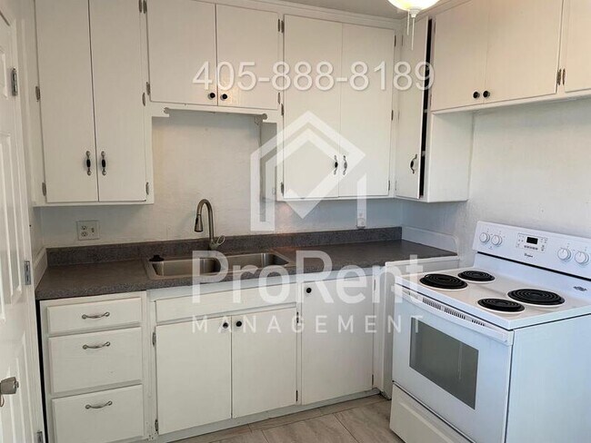 Foto del edificio - 741 NW 87th St
