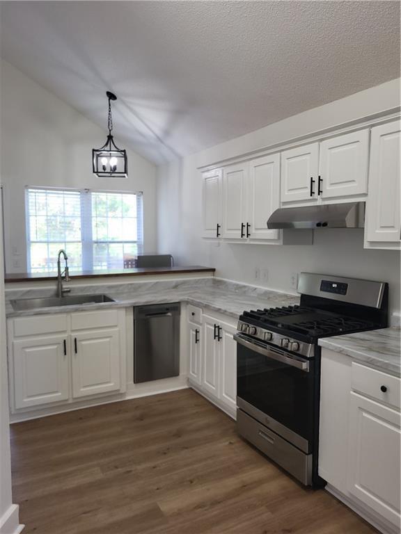 Building Photo - 4063 Five Oaks Ct