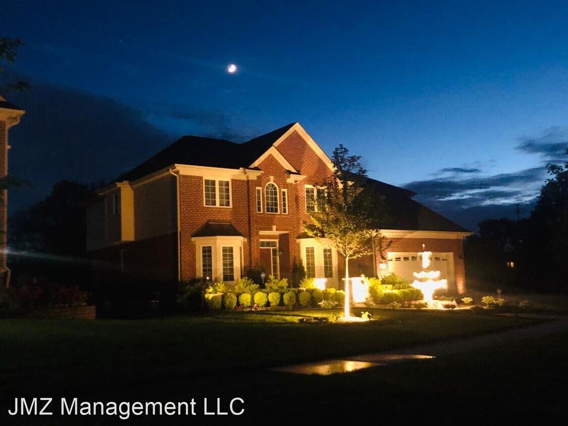 27507 Pamplona Ln, Novi, MI 48374 House Rental in Novi, MI