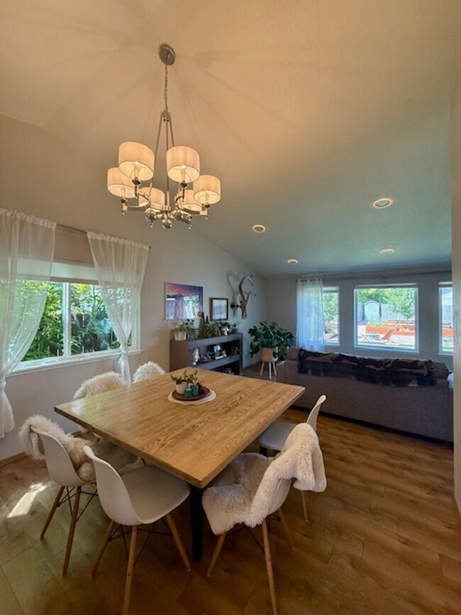 Building Photo - Serene Remodeled 4 Bedroom on Large Lot w/...
