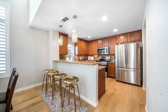 Building Photo - 52154 Rosewood Ln