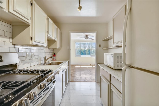 Photo - 1900 Lyttonsville Rd Apartment