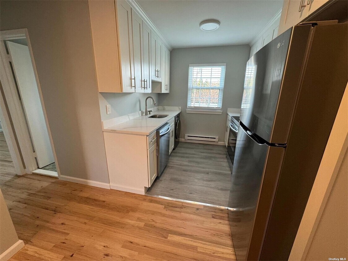 Foto principal - 2376 Bedford Ave