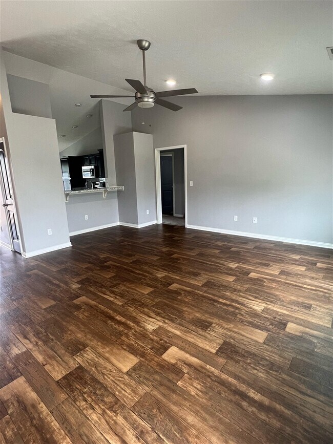 Building Photo - 5487 Hackberry Wy