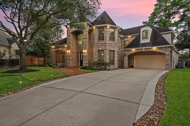 Building Photo - 15107 Claycreste Ct