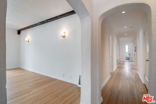 Building Photo - 342 N Orange Dr