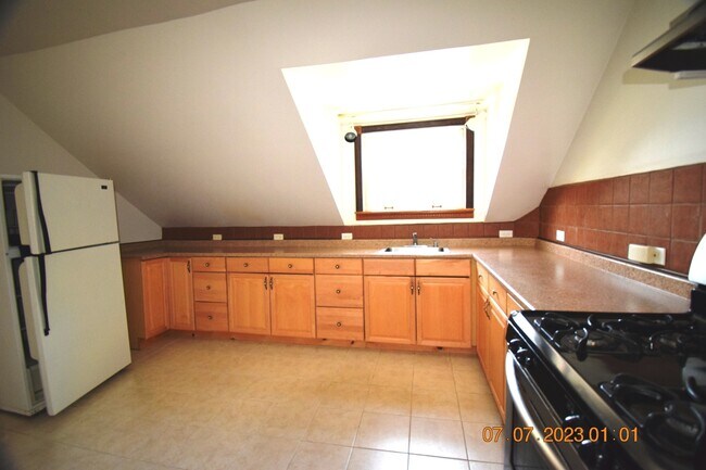 Building Photo - 6148 Crain St