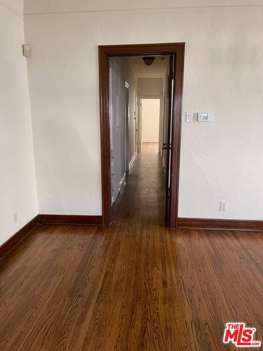 Foto del edificio - 127 S Sycamore Ave