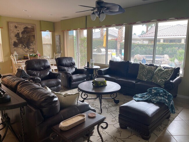 Foto del edificio - 81415 Jacaranda Ct
