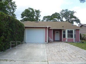 Building Photo - 14317 Coral Reef Dr S