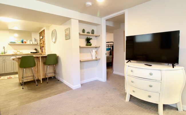 Photo - 3070 S Pennsylvania St Apartment