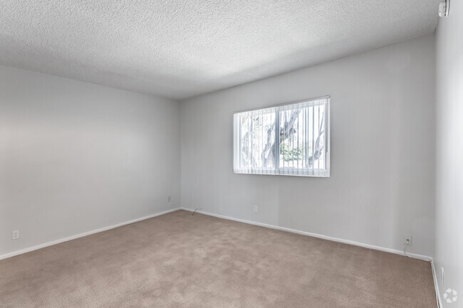 1HAB, 1BA - 750 ft² - N.º 201 - Reseda On The Park