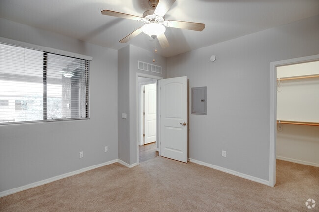 2BR, 2BA - 1,130 SF - Santana Ridge Luxury Condominiums