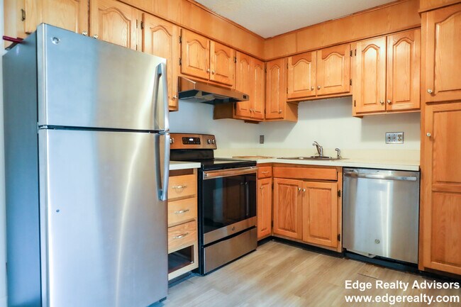 Building Photo - 96 Sutherland Rd