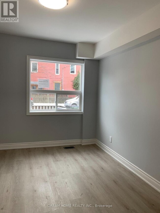 Building Photo - 12 Mansfield Ave