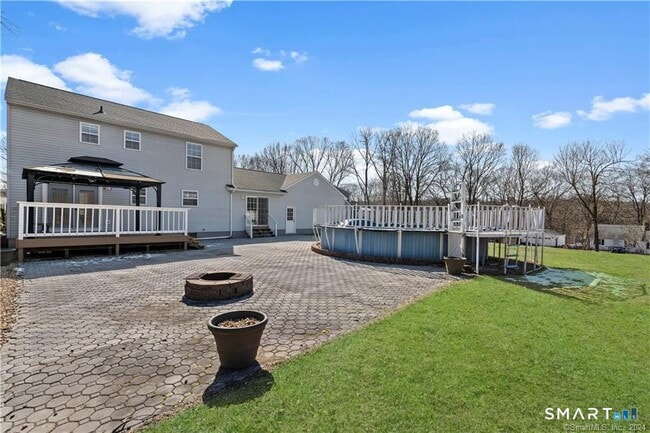 Foto del edificio - 84 Brookside Cir