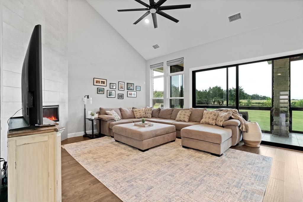 Foto principal - 209 Northcrest Dr