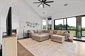 Building Photo - 209 Northcrest Dr