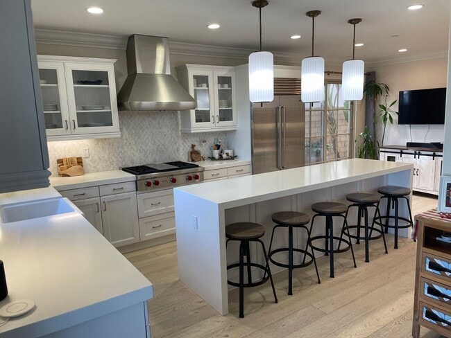 Building Photo - 3 bd/3.5 Ba Sea Summit Panoramic Ocean Vie...